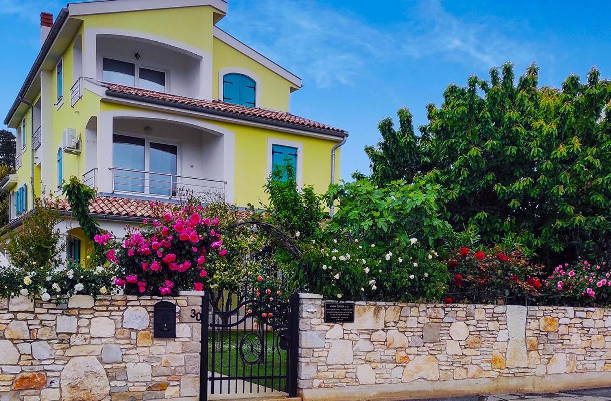 Apartman Mendula Premantura Buitenkant foto