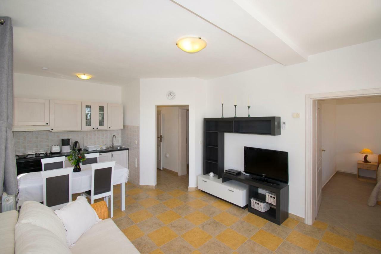 Apartman Mendula Premantura Buitenkant foto