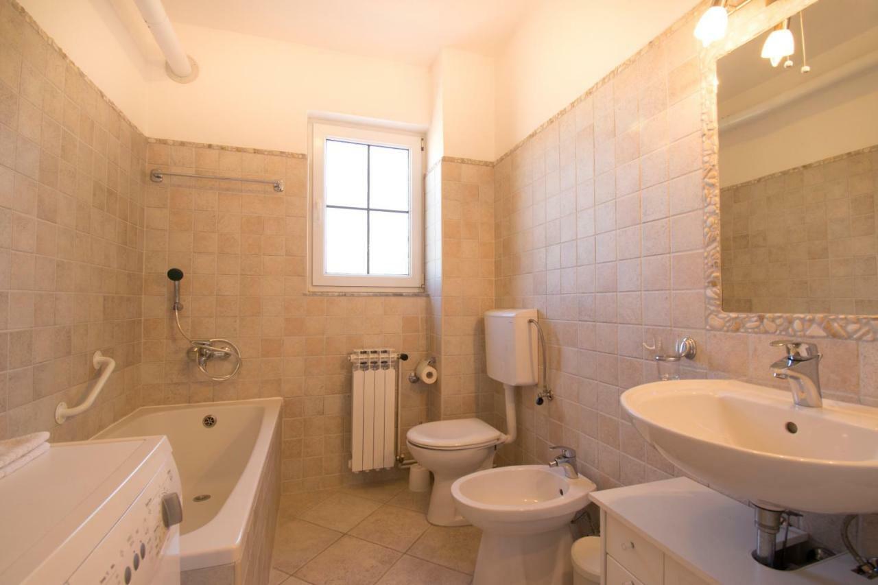 Apartman Mendula Premantura Buitenkant foto